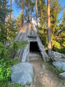 Kotakonsultin tarina - Tarvitsetko apua liiketoiminnan kehittämisessä ja rakentamisessa tai sparrausta kahvikupin äärellä?